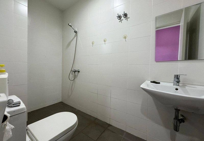 SUPERLINK WITH 24 FT HIGH CEILING 3-Storey Desa Park Serdang @ Bukit Serdang Seri Kembangan FOR SALE!