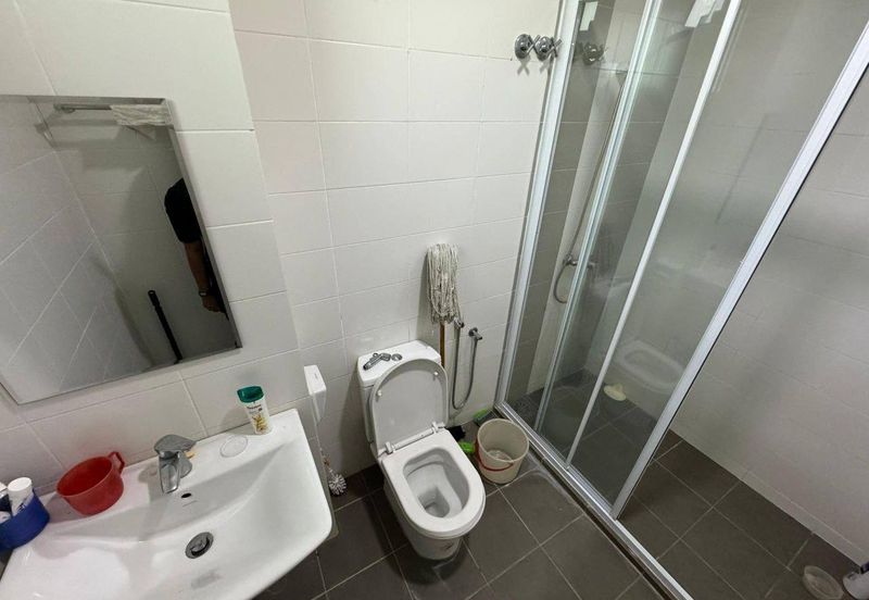 SUPERLINK WITH 24 FT HIGH CEILING 3-Storey Desa Park Serdang @ Bukit Serdang Seri Kembangan FOR SALE!