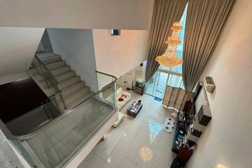 SUPERLINK WITH 24 FT HIGH CEILING 3-Storey Desa Park Serdang @ Bukit Serdang Seri Kembangan FOR SALE!