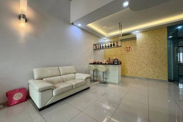 SUPERLINK WITH 24 FT HIGH CEILING 3-Storey Desa Park Serdang @ Bukit Serdang Seri Kembangan FOR SALE!