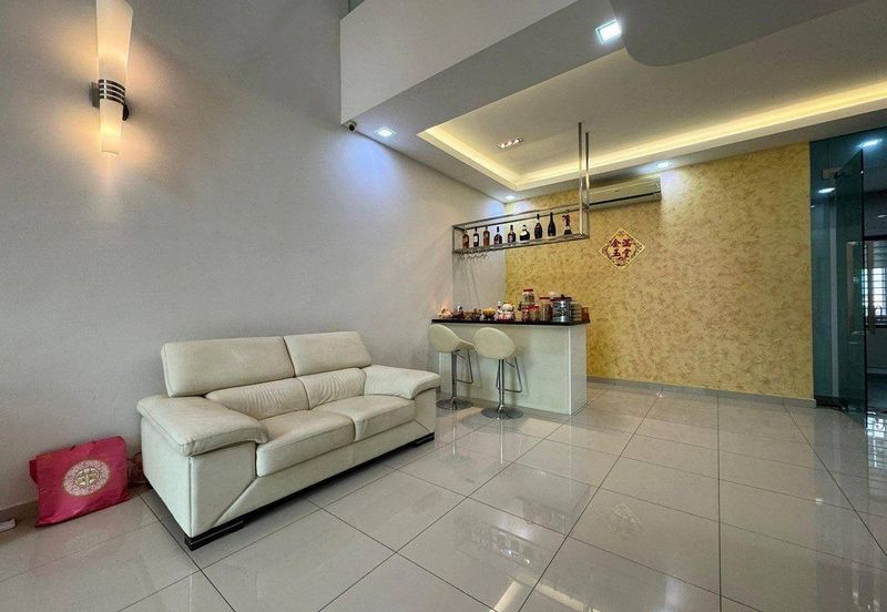 SUPERLINK WITH 24 FT HIGH CEILING 3-Storey Desa Park Serdang @ Bukit Serdang Seri Kembangan FOR SALE!