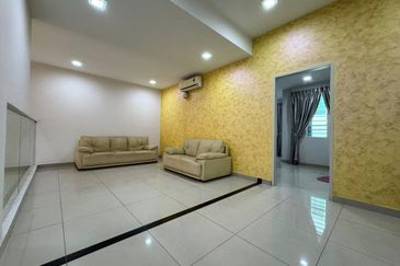 SUPERLINK WITH 24 FT HIGH CEILING 3-Storey Desa Park Serdang @ Bukit Serdang Seri Kembangan FOR SALE!