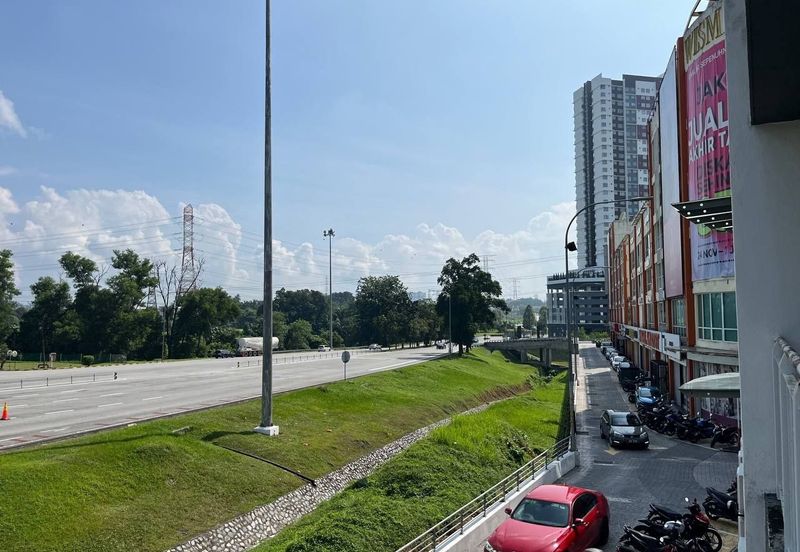 Ostia Bangi Business Avenue