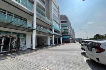 Ostia Bangi Business Avenue