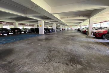 Ostia Bangi Business Avenue