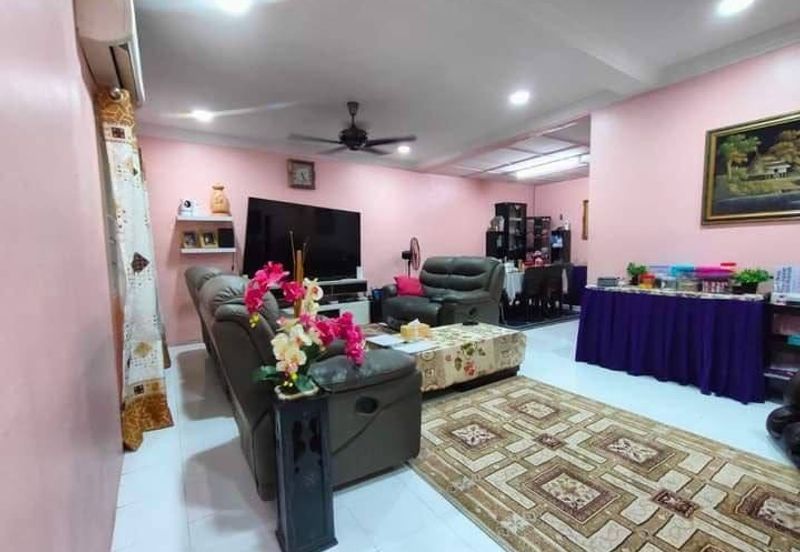 Taman Mawar, Bandar Baru Salak Tinggi