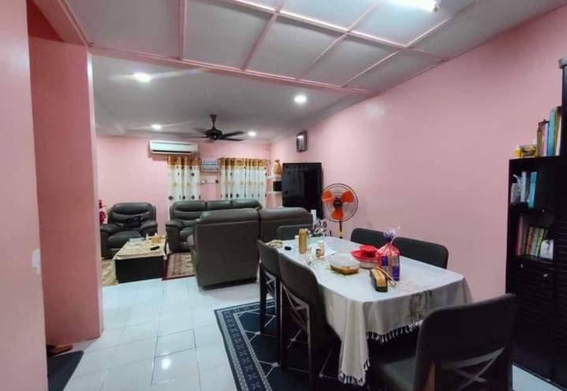 Taman Mawar, Bandar Baru Salak Tinggi