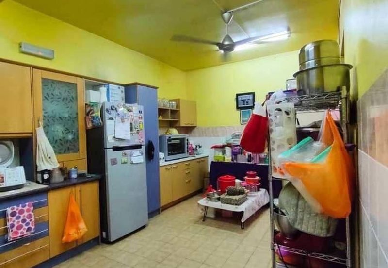 Taman Mawar, Bandar Baru Salak Tinggi