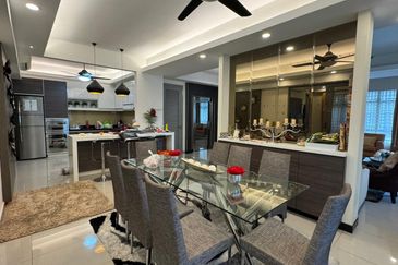 EXCLUSIVE OFFER❗️EXCELLENT LUXURY UNIT with SOPHISTICATED DESIGN . 2.5 Storey Bungalow Danau Mutiara @ Presint 16 Putrajaya FOR SALE!