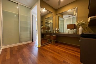 EXCLUSIVE OFFER❗️EXCELLENT LUXURY UNIT with SOPHISTICATED DESIGN . 2.5 Storey Bungalow Danau Mutiara @ Presint 16 Putrajaya FOR SALE!