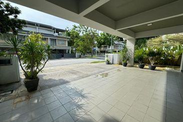 EXCLUSIVE OFFER❗️EXCELLENT LUXURY UNIT with SOPHISTICATED DESIGN . 2.5 Storey Bungalow Danau Mutiara @ Presint 16 Putrajaya FOR SALE!