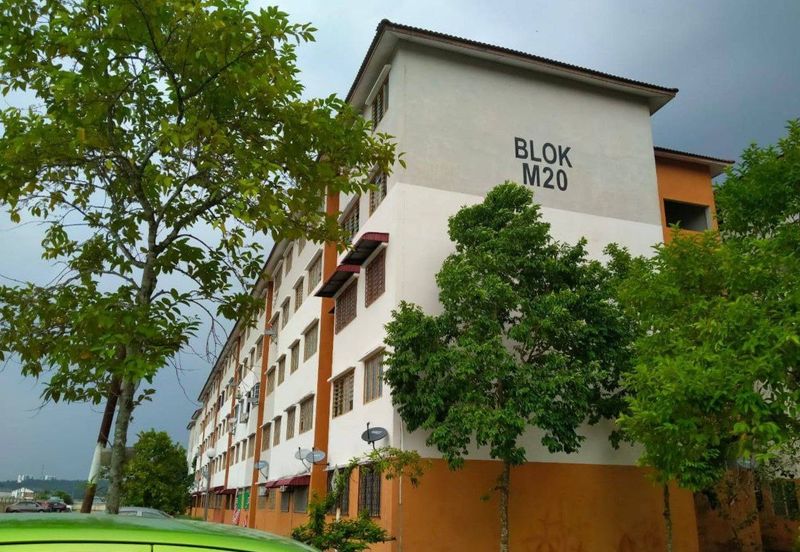 Johan Court Flat @ Alam Perdana