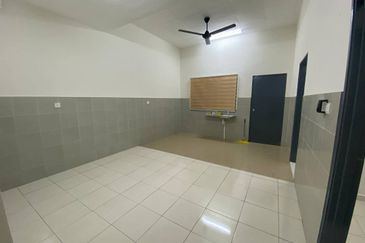 Corner Lot Single Storey Semi D Jalan Punai For Sale