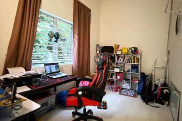 Corner Lot Single Storey Semi D Jalan Punai For Sale