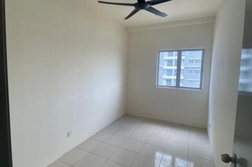 CORNER LOT & NICE VIEW Melodi Perdana Apartment @ LBS Alam Perdana, Puncak Alam For Sale!