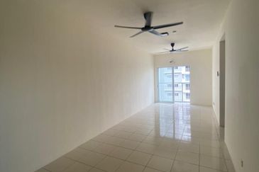 CORNER LOT & NICE VIEW Melodi Perdana Apartment @ LBS Alam Perdana, Puncak Alam For Sale!