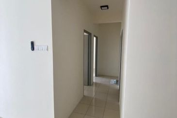 CORNER LOT & NICE VIEW Melodi Perdana Apartment @ LBS Alam Perdana, Puncak Alam For Sale!