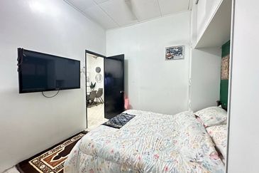 CHEAPEST! Partly renovated & partly furnished 1-Storey Terrace House SP1, Bandar Saujana Putra 