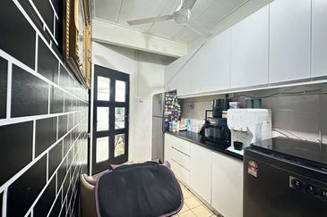 CHEAPEST! Partly renovated & partly furnished 1-Storey Terrace House SP1, Bandar Saujana Putra 