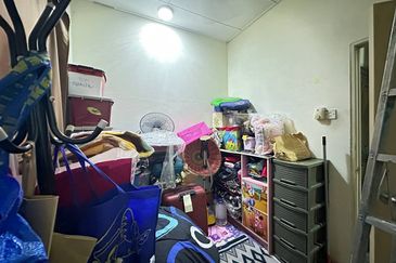 CHEAPEST! Partly renovated & partly furnished 1-Storey Terrace House SP1, Bandar Saujana Putra 