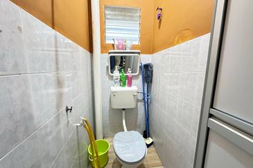 CHEAPEST! Partly renovated & partly furnished 1-Storey Terrace House SP1, Bandar Saujana Putra 