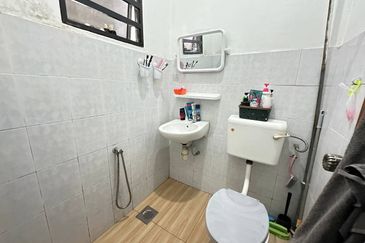 CHEAPEST! Partly renovated & partly furnished 1-Storey Terrace House SP1, Bandar Saujana Putra 