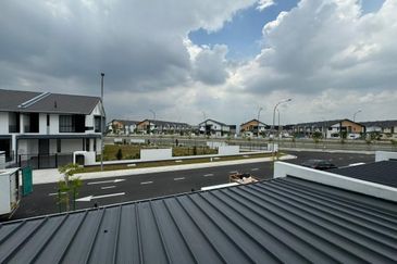 OPEN VIEW & BRAND NEW UNIT ‼️ Double Storey Nadira Bandar Bukit Raja, Klang For Sale!