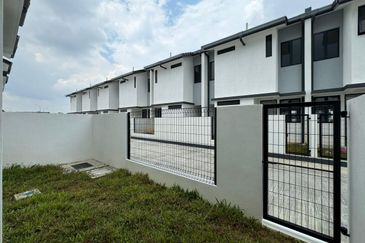 OPEN VIEW & BRAND NEW UNIT ‼️ Double Storey Nadira Bandar Bukit Raja, Klang For Sale!