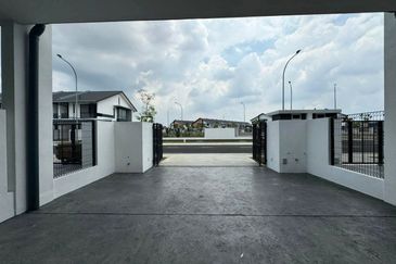 OPEN VIEW & BRAND NEW UNIT ‼️ Double Storey Nadira Bandar Bukit Raja, Klang For Sale!