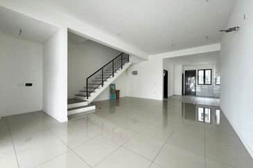 OPEN VIEW & BRAND NEW UNIT ‼️ Double Storey Nadira Bandar Bukit Raja, Klang For Sale!