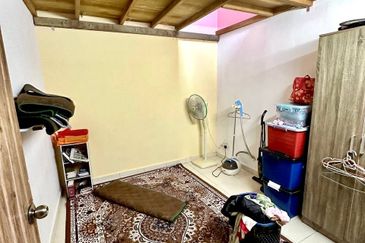 SINGLE STOREY TERRACE HOUSE, TAMAN MELATI INDAH, BATU KIKIR, N.SEMBILAN