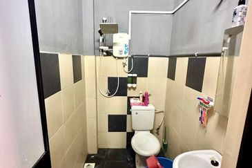 SINGLE STOREY TERRACE HOUSE, TAMAN MELATI INDAH, BATU KIKIR, N.SEMBILAN