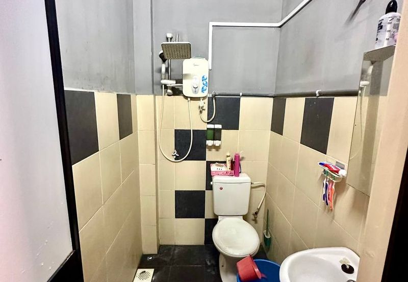 SINGLE STOREY TERRACE HOUSE, TAMAN MELATI INDAH, BATU KIKIR, N.SEMBILAN