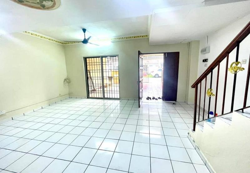 DOUBLE STOREY TERRACE HOUSE (OPEN TITLE) TAMAN BAHAU, BAHAU, N.SEMBILAN