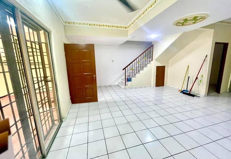 DOUBLE STOREY TERRACE HOUSE (OPEN TITLE) TAMAN BAHAU, BAHAU, N.SEMBILAN