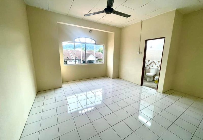 DOUBLE STOREY TERRACE HOUSE (OPEN TITLE) TAMAN BAHAU, BAHAU, N.SEMBILAN