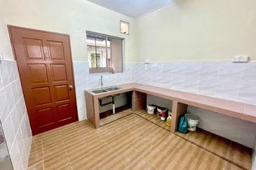 DOUBLE STOREY TERRACE HOUSE (OPEN TITLE) TAMAN BAHAU, BAHAU, N.SEMBILAN
