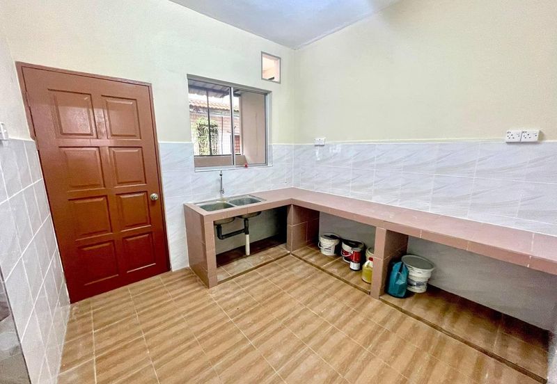 DOUBLE STOREY TERRACE HOUSE (OPEN TITLE) TAMAN BAHAU, BAHAU, N.SEMBILAN