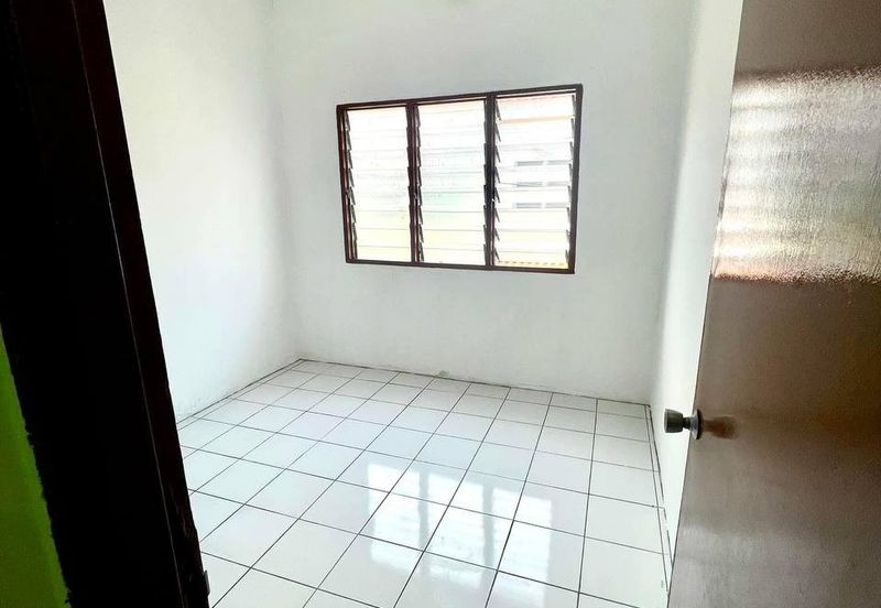 DOUBLE STOREY TERRACE HOUSE (OPEN TITLE) TAMAN BAHAU, BAHAU, N.SEMBILAN