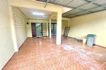 DOUBLE STOREY TERRACE HOUSE (OPEN TITLE) TAMAN BAHAU, BAHAU, N.SEMBILAN