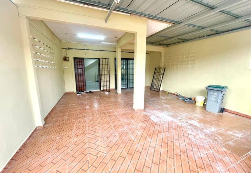 DOUBLE STOREY TERRACE HOUSE (OPEN TITLE) TAMAN BAHAU, BAHAU, N.SEMBILAN