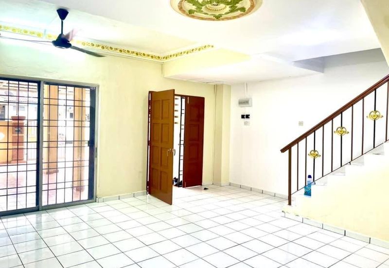 DOUBLE STOREY TERRACE HOUSE (OPEN TITLE) TAMAN BAHAU, BAHAU, N.SEMBILAN