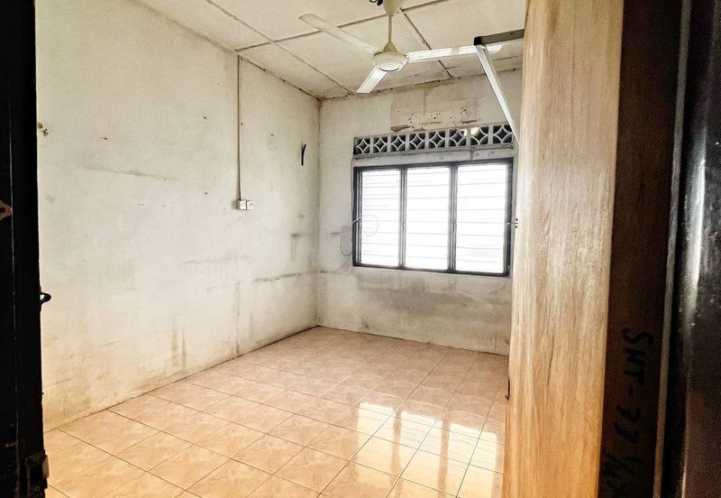 CHEAPEST UNIT Single Storey Terrace House Jalan Bangau, Taman Berkeley Klang