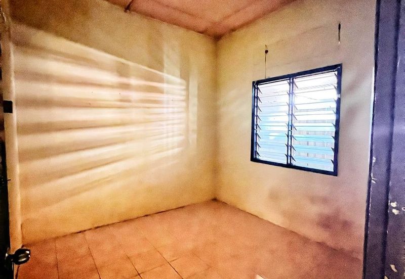 CHEAPEST UNIT Single Storey Terrace House Jalan Bangau, Taman Berkeley Klang