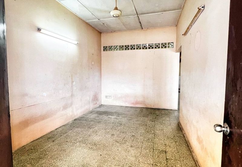 CHEAPEST UNIT Single Storey Terrace House Jalan Bangau, Taman Berkeley Klang