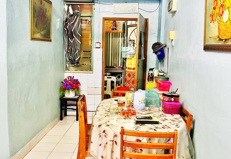 RENOVATION PANGSAPURI MAWAR BUKIT RAJA KLANG