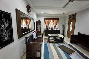 CORNER LOT Double Storey Semi-D Seksyen 9 Shah Alam