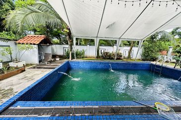 CORNER LOT Double Storey Semi-D Seksyen 9 Shah Alam