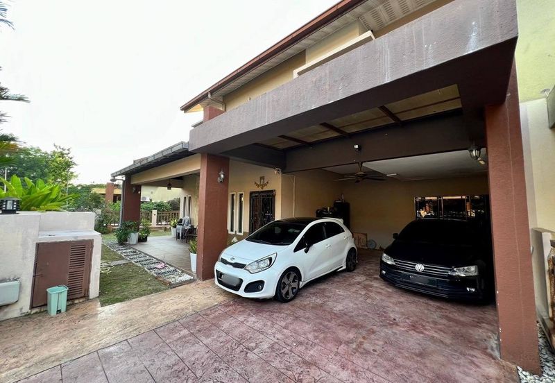 SPACIOUS ENDLOT & RENOVATED   Double Storey Superlink Jalan Jeriji, Bukit Jelutong For Sale!