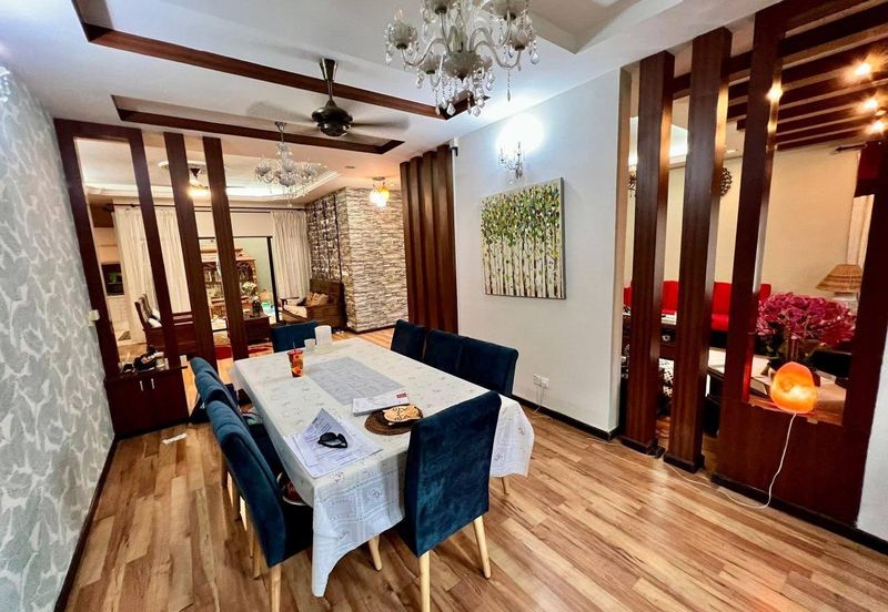 SPACIOUS ENDLOT & RENOVATED   Double Storey Superlink Jalan Jeriji, Bukit Jelutong For Sale!